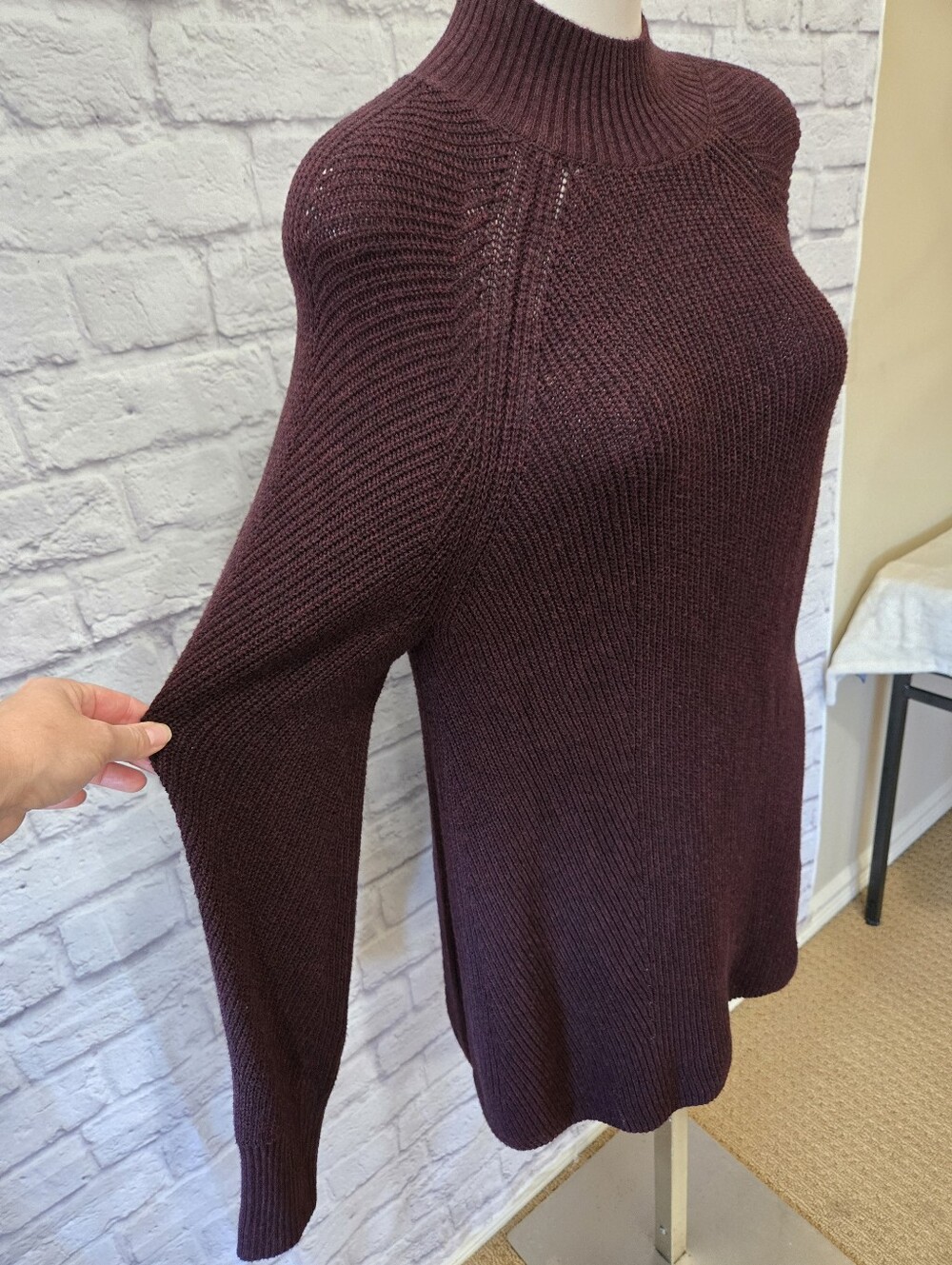 MTL 1980 Burgundy Mock Neck Knit Tunic Sweater Size 1X - Picture 3 of 6